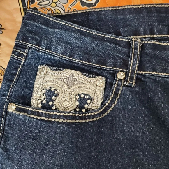 One 5 One Woman's Bootcut Jeans Size 12 Blue Sparkle Embellished Back Pockets - Picture 8 of 16